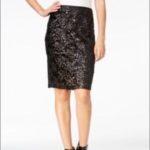 NWT Fairchild Black Floral Sequin Pencil Skirt Size Large